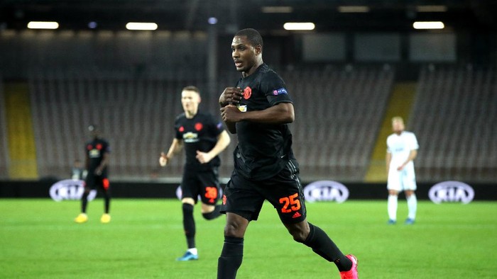 LINZ, AUSTRIA - MARCH 12: (FREE FOR EDITORIAL USE) In this handout image provided by UEFA, Odion Ighalo of Manchester United celebrates after scoring his teams first goal during the UEFA Europa League round of 16 first leg match between LASK and Manchester United at Linzer Stadion on March 12, 2020 in Linz, Austria. The match is played behind closed doors as a precaution against the spread of COVID-19 (Coronavirus).  (Photo by UEFA - Handout/UEFA via Getty Images )