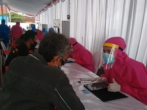 Survei Ungkap 21 Persen Warga Surabaya Masih Percaya Corona Buatan Manusia