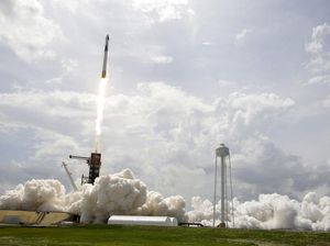 SpaceX Akan Bangun Pusat Peluncuran Roket di Tengah Laut