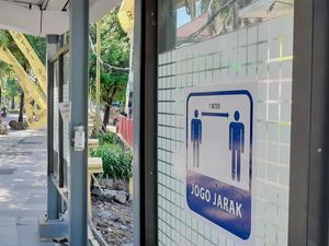 Kawasan Zona Merah dan Perbatasan Kota Surabaya Dipasang Rambu Wajib Bermasker Kawasan Zona Merah dan Perbatasan Kota Surabaya Dipasang Rambu Wajib Bermasker