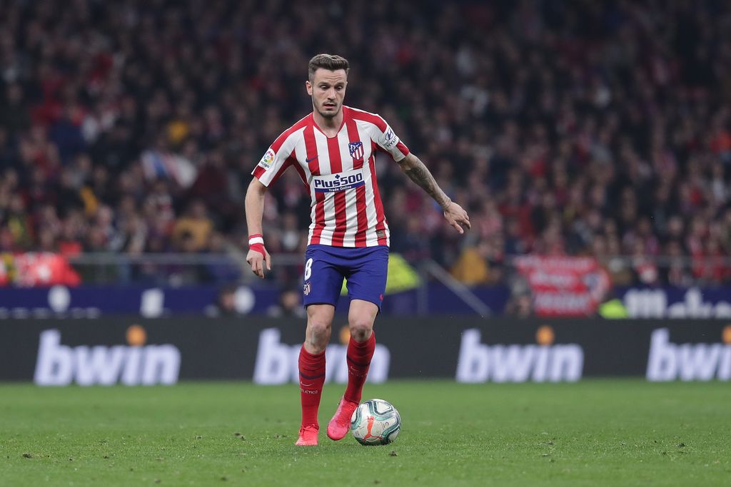 MADRID, SPAIN - FEBRUARY 23: Saul Niguez at controls the ball during the Liga match between Club Atletico de Madrid and Villarreal CF at Wanda Metropolitano on February 23, 2020 in Madrid, Spain. (Photo by Gonzalo Arroyo Moreno/Getty Images)