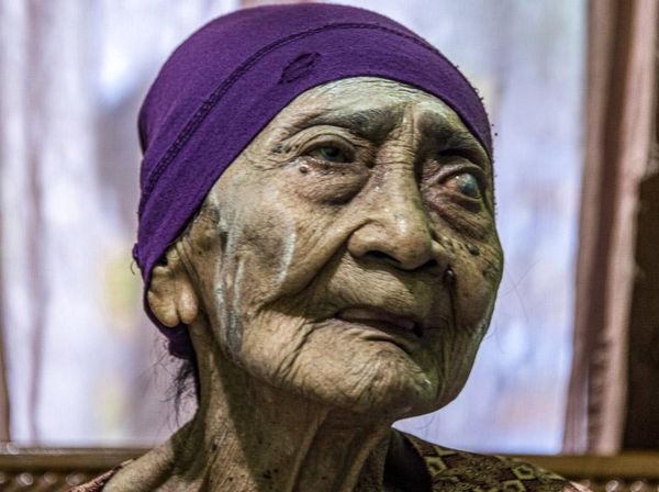 Nenek Usia 100 Tahun di Surabaya Sembuh dari COVID-19