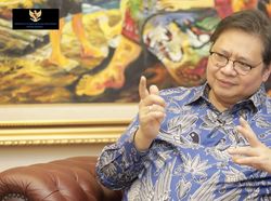 Airlangga: Unjuk Rasa Diharapkan Tidak Jadi Klaster COVID-19 Baru