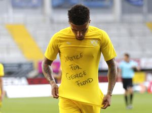 Pesan Solidaritas dari Sancho hingga Van Dijk untuk George Floyd Pesan Solidaritas dari Sancho hingga Van Dijk untuk George Floyd