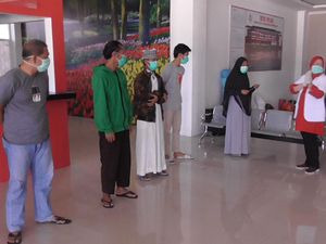 Video Pasien Sembuh Corona Dilepas Tim Medis dengan Lagu Perpisahan