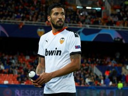 Dear Liverpool, Ada Dua Bek Gratis Nih... Mau?