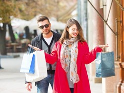 Memberi Tanpa Pamrih, Ini 4 Zodiak yang Dikenal Royal ke Pasangan