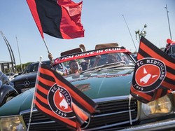 Klub Denmark Ini Sulap Parkiran Stadion Jadi Drive In Cinema