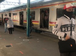Suasana Stasiun Manggarai Jelang 2 Hari Berakhirnya PSBB DKI
