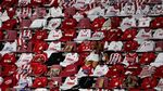 Boneka Beruang Ini Jadi Penonton Laga FC Cologne Vs Leipzig