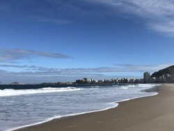 Pantai Paling Terkenal Sedunia Kosong Melompong