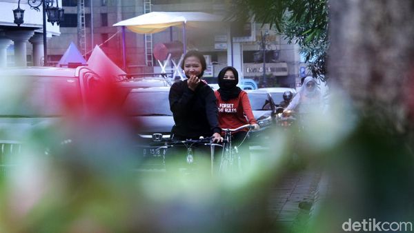 Dibuka Kembali, Ruas Jalan Asia Afrika-Braga Bandung Ramai Lagi