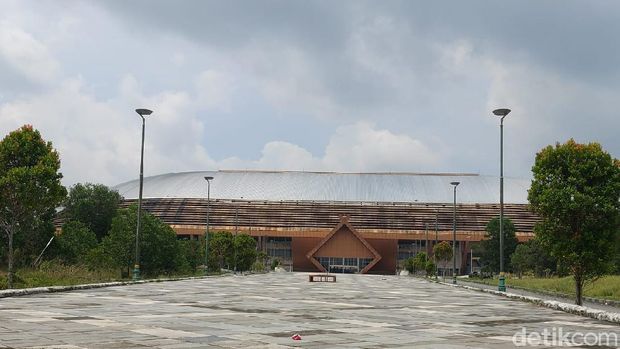 Stadion Utama Riau sudah mulai kinclong.