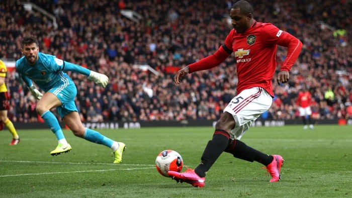 MANCHESTER, ENGLAND - FEBRUARY 23: Odion Ighalo of Manchester United shoots during the Premier League match between Manchester United and Watford FC at Old Trafford on February 23, 2020 in Manchester, United Kingdom. (Photo by Clive Brunskill/Getty Images)