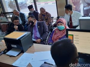 Guru Besar UII Soal Isi Diskusi Mahasiswa FH UGM: Tak Ada Kata Makar Guru Besar UII Soal Isi Diskusi Mahasiswa FH UGM: Tak Ada Kata Makar