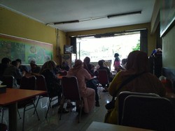 Layani Dine in, Tempat Makan di Bogor Ini Tak Patuhi Protokol Kesehatan