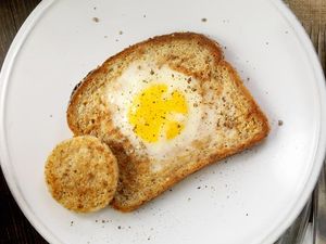 Resep Roti Isi Telur yang Lumer Gurih Buat Sarapan