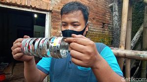 Ibadah 2020 Batal, Perajin Tetap Produksi Gelang Haji