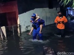 Ganjar Minta Bupati-Walkot Turun Tangan Tangani Banjir Rob di Pantura