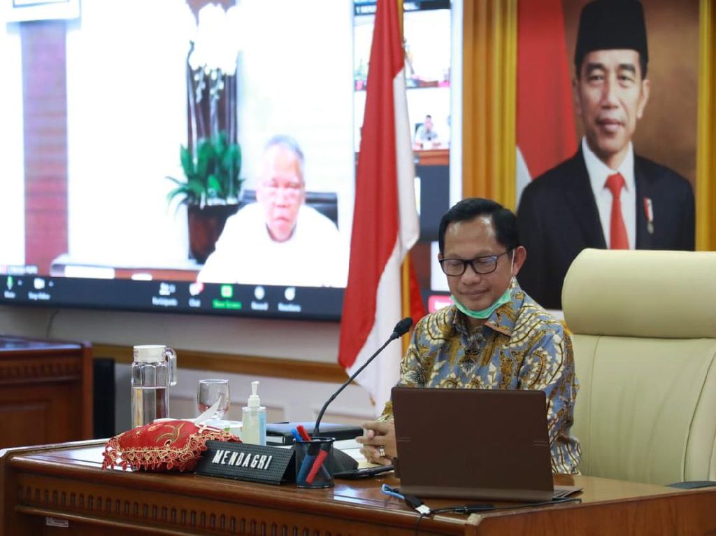 Mendagri Ajak Pusat-Pemda Bersatu Tangani Banjir di Jabodetabekpunjur Mendagri Ajak Pusat-Pemda Bersatu Tangani Banjir di Jabodetabekpunjur