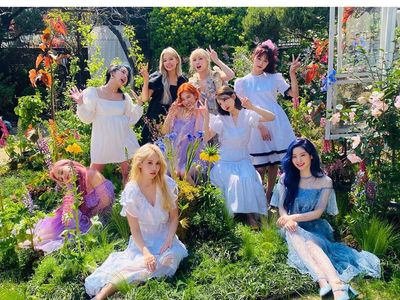 Pesona Keanggunan TWICE di Video Klip More & More, Bak Peri Hingga Bidadari