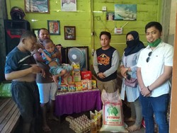 Wagub Sulsel Beri Bantuan ke Warga Alami Malnutrisi-Disabilitas di Palopo