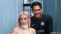 Ikhlas Pernikahan Ditunda, Jessica Iskandar Sempat Stres