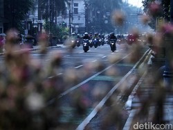 Katanya Bandung Diciptakan Saat Tuhan Tersenyum, tapi Angkutan Umumnya kok...