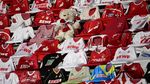 Boneka Beruang Ini Jadi Penonton Laga FC Cologne Vs Leipzig