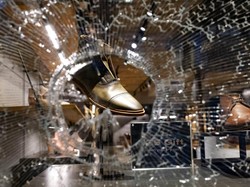 Antara Corona dan Kerusuhan di AS, Mana yang Paling Merugikan?