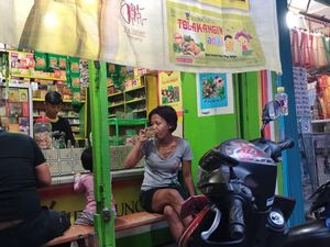 Jamu Tak Laku, Pedagang Sebut Virus Corona Dianggap Tak Nyata Jamu Tak Laku, Pedagang Sebut Virus Corona Dianggap Tak Nyata