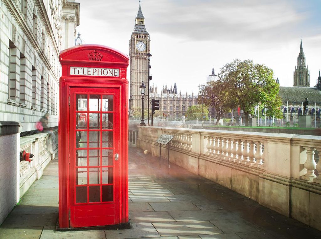 Telepon Umum Ikonik London Disulap Jadi Warung Kopi Usai Lockdown