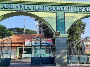 Risma Beri Fasilitas untuk 4 Anak Positif COVID-19 yang Dirawat di Asrama Haji