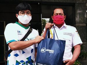 Bantuan Sembako untuk Warga Terdampak COVID-19