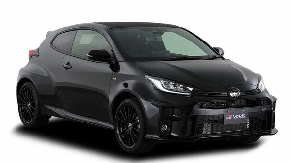 Potret Toyota GR Yaris Black yang Menggoda