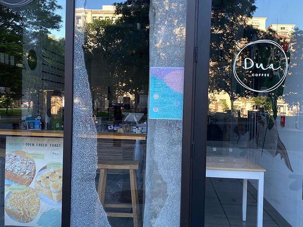 Dua Coffee Jadi Sasaran Demo di Washington hingga Daging Sapi Bertuliskan Lafaz Allah Dua Coffee Jadi Sasaran Demo di Washington hingga Daging Sapi Bertuliskan Lafaz Allah