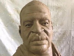 Sosok George Floyd Abadi di Patung Ciptaan Seniman Ini