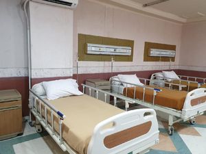 RS Husada Utama Surabaya Hanya Bisa Terima OTG Karena Nakes Terbatas RS Husada Utama Surabaya Hanya Bisa Terima OTG Karena Nakes Terbatas