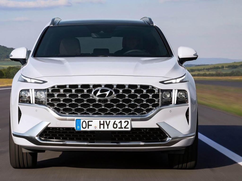 Melihat Lebih Dekat Hyundai Santa Fe Berteknologi Hybrid Melihat Lebih Dekat Hyundai Santa Fe Berteknologi Hybrid