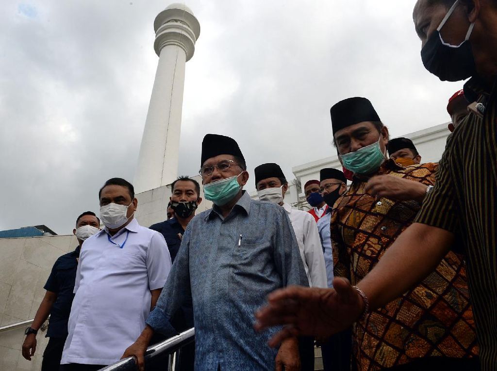 JK: Jokowi, Anies, dan DMI Sepakat Jumat Ini Masjid Dibuka di Jakarta JK: Jokowi, Anies, dan DMI Sepakat Jumat Ini Masjid Dibuka di Jakarta