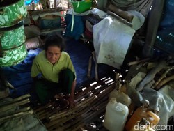 Kisah Nenek di Maros, Hidup di Gubuk Reyot Sebatang kara