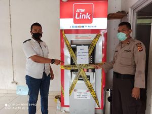 Heboh Aksi Tangkap Tangan Kapolsek Cileungsi Gagalkan Penipuan Heboh Aksi Tangkap Tangan Kapolsek Cileungsi Gagalkan Penipuan