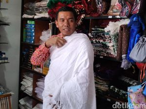 Pernak Pernik Haji dan Umrah Semakin Sepi Pembeli