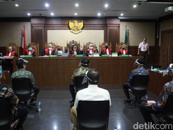 Hakim Tolak Eksepsi Benny Tjokro, Sidang Kasus Korupsi Jiwasraya Dilanjutkan