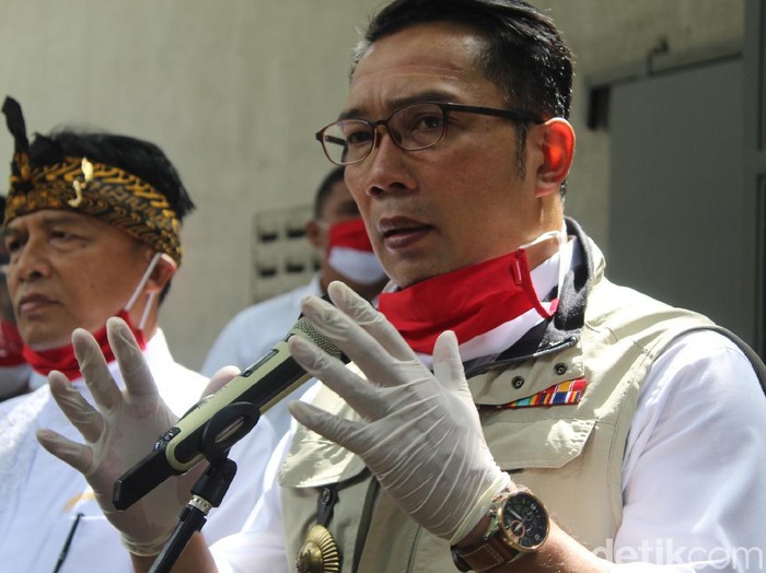 Ridwan Kamil ingatkan Bupati Bandung soal penyebaran Corona di pasar