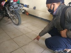 Kerusakan Rumah Warga Akibat Blasting Tunnel Kereta Cepat Bandung-Jakarta Meluas