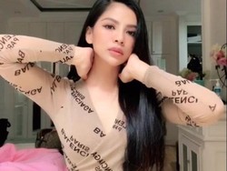 Lolos Ajang Dangdut di Amerika, Si Seksi Vebrie Verona Ziarah ke Makam Didi Kempot