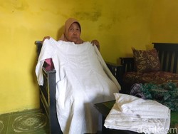Cerita Janda Tukang Urut di Serang Tunda Impiannya Berhaji Tahun Ini