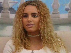 Pekerjaan Hilang Saat Pandemi Corona, Wanita Jual Foto Berbikini Demi Uang