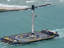 Habis Antar Astronaut, Roket SpaceX Sukses Balik Lagi ke Bumi